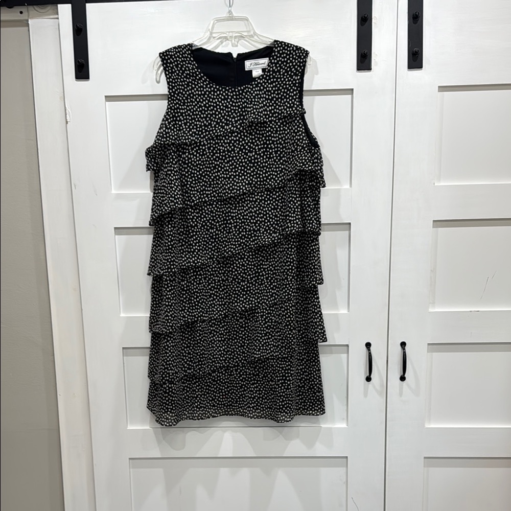 Black and White Sleeveless Tiered Dress